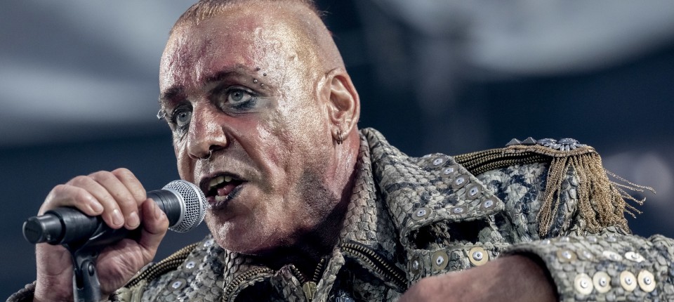 till-lindemann-bei-einem.jpg