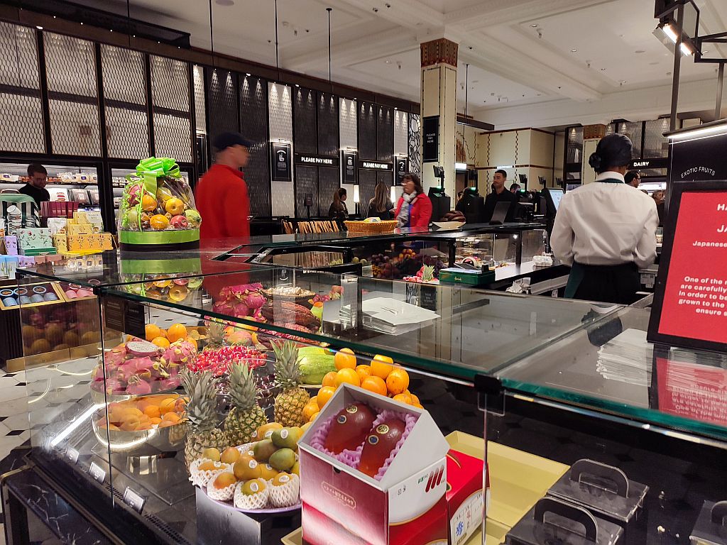 london_harrods_05.jpg