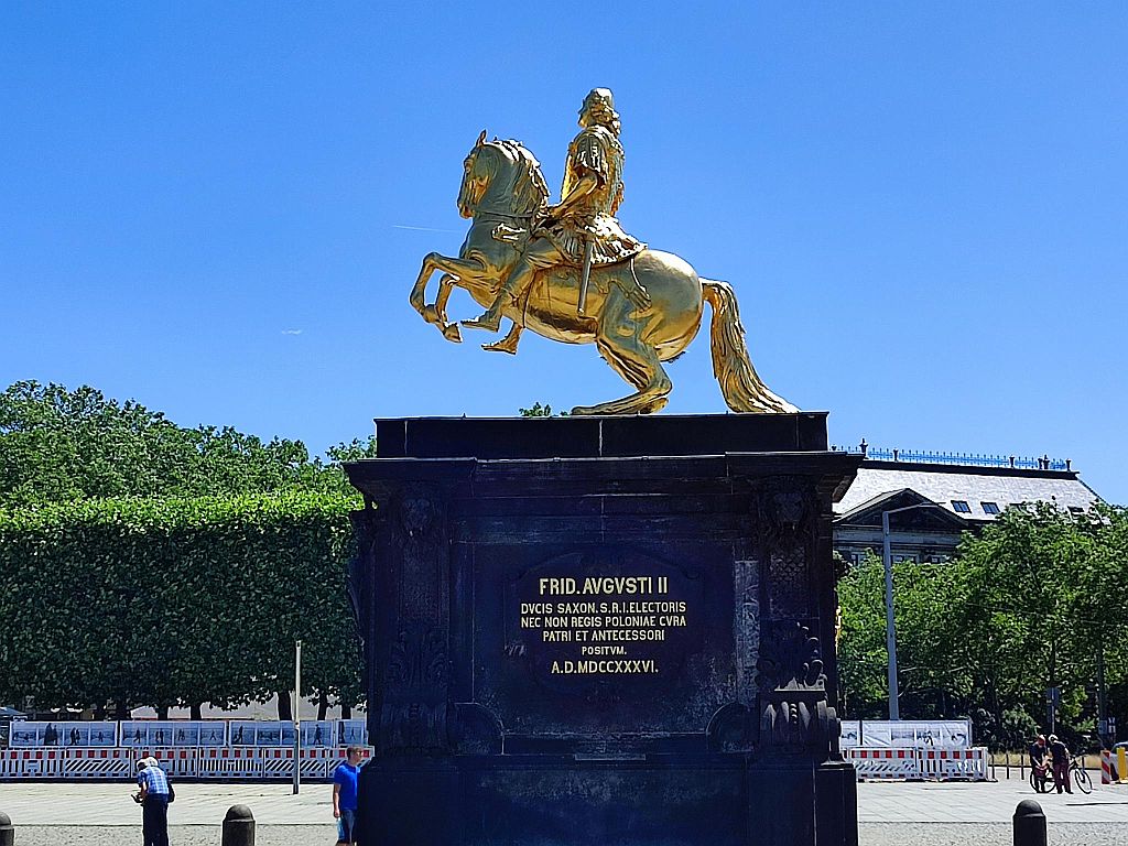 dresden_denkmal_ads.jpg