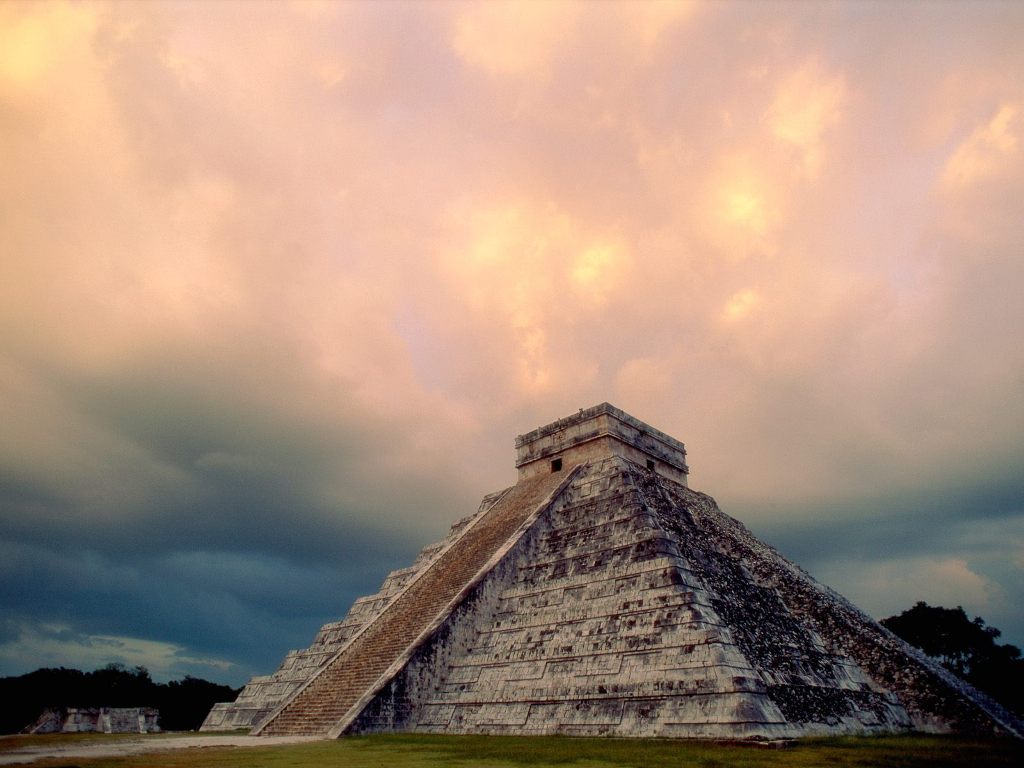 chichen_itza__yucatan__mexico_-_el_castillo.jpg