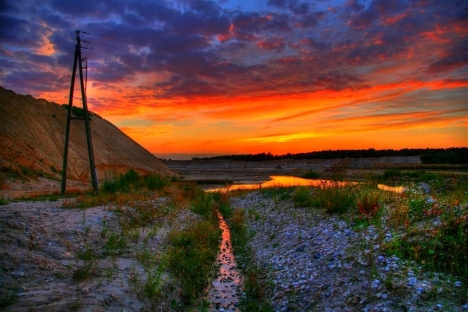 platz_65___abends_am_baggersee_-....jpg