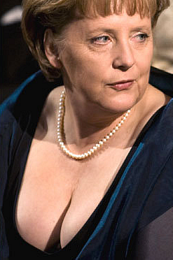 busen-angela-d-merkel-2008.png