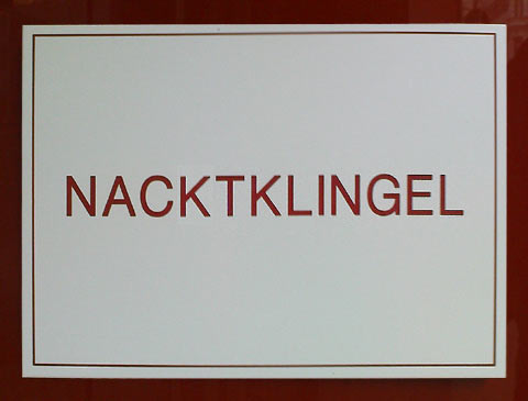 nacktklingel.jpg