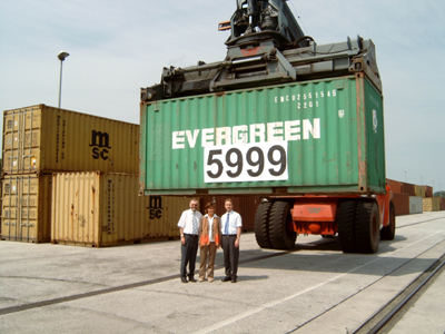 5999_teu_2005_hafen_halle.jpg