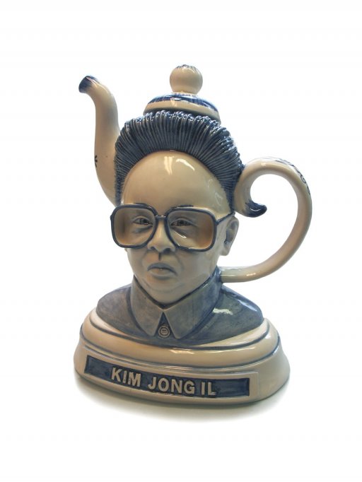 kimjongildelftteapot.jpg