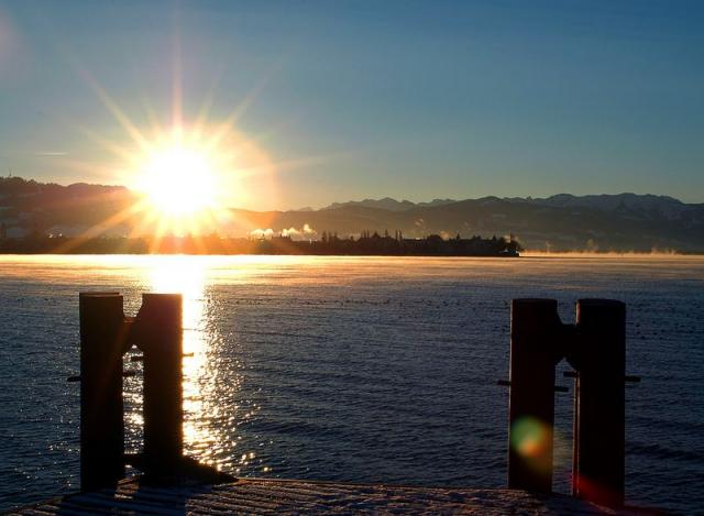 Sonnenaufgang_am_Bodensee.jpg