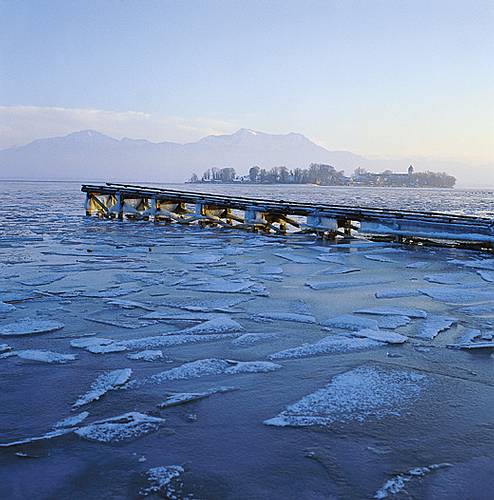 Chiemsee_im_Winter.jpg