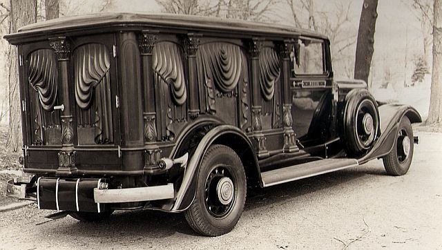 leichenwagen-1934.jpg