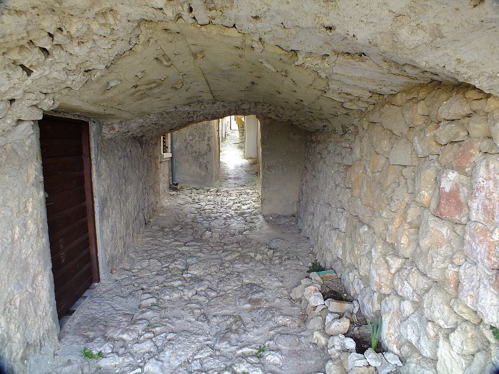 gasse_kroa02.jpg