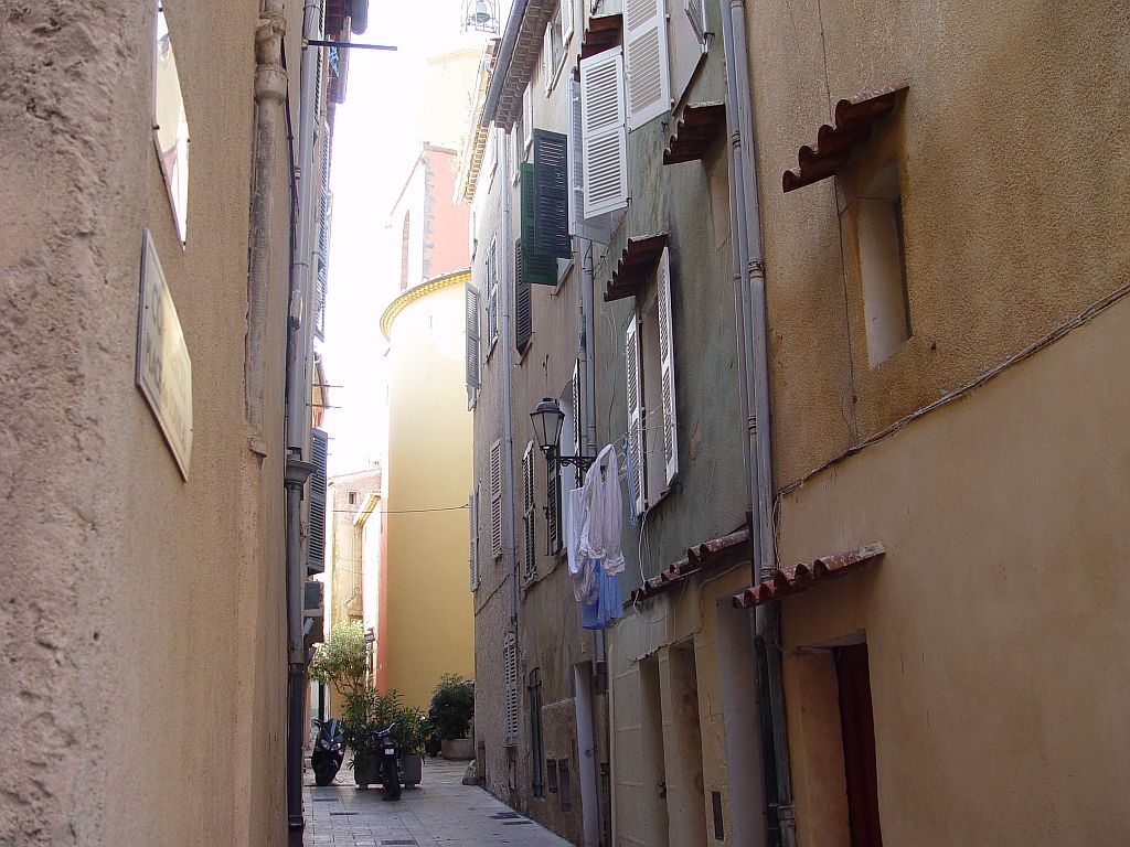 gasse_monte_carlo.jpg